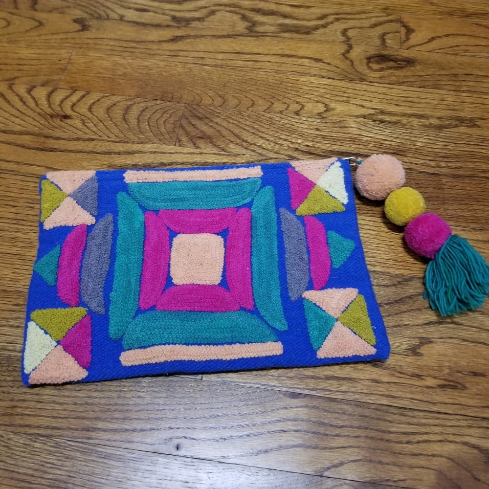 Handwoven clutch bag